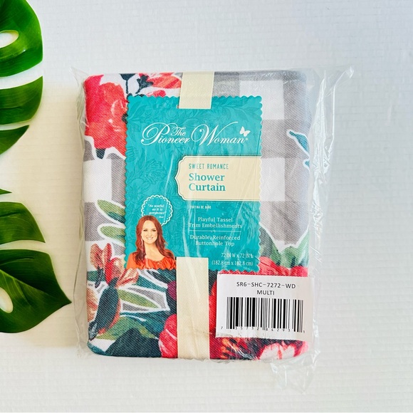 The Pioneer Woman Sweet Romance Gingham Floral Cotton-Rich Shower Curtain NEW - Picture 4 of 6